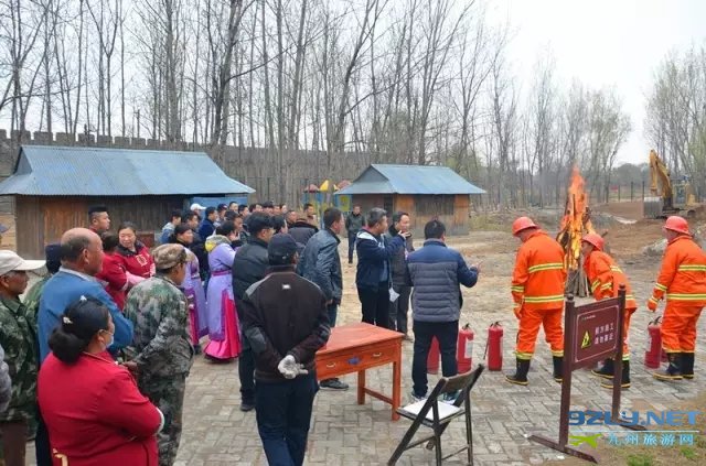 开封万岁山景区开展春季消防安全演练