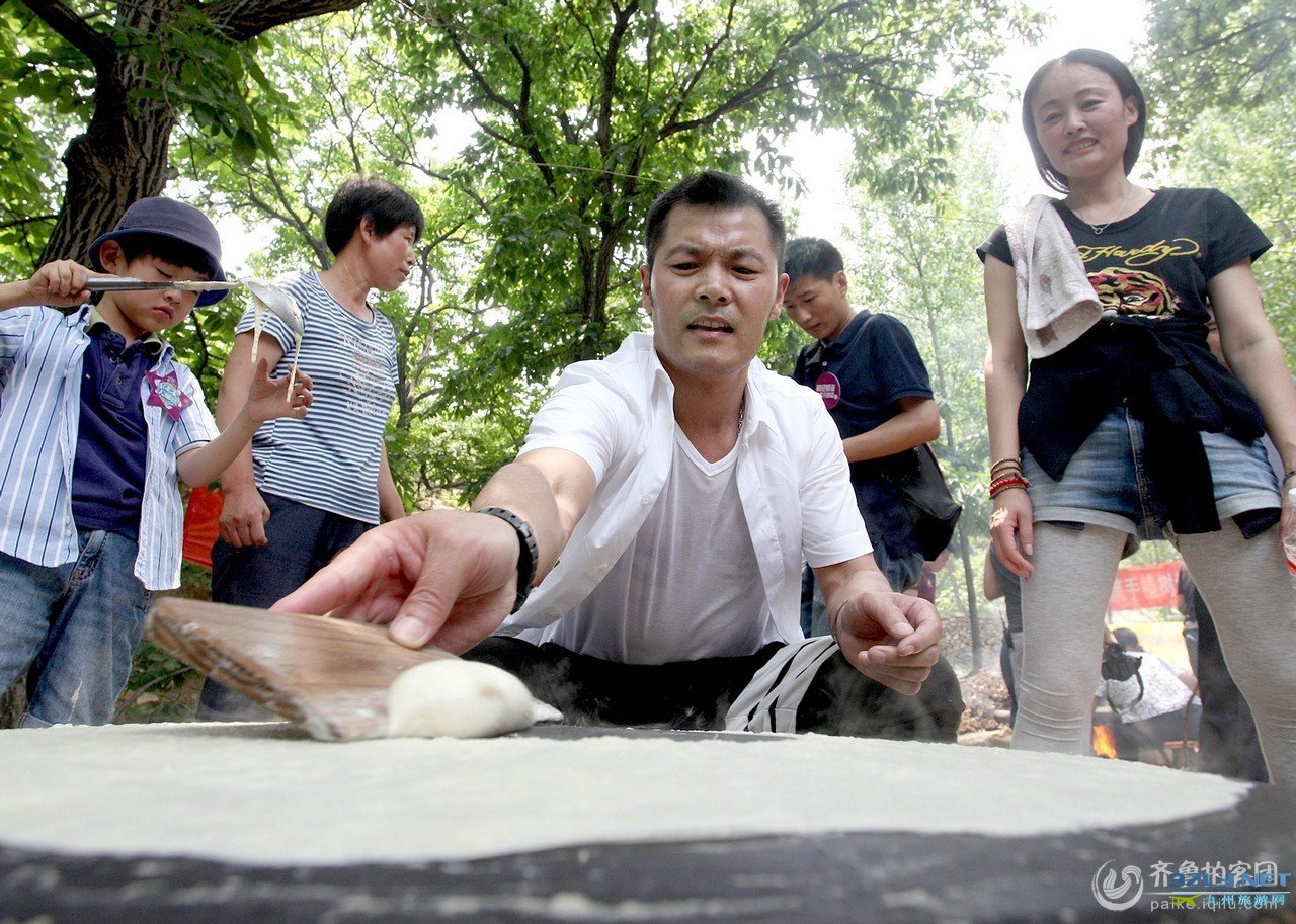 山东临沂：“煎饼村”椿树沟成“慢生活”好去处