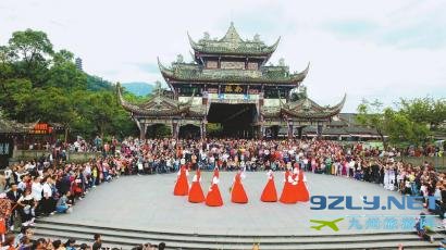 7000多万人次游天府 大家爱买“四川造”