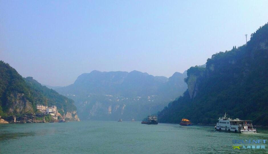 三峡人家 依山傍水 风情如画