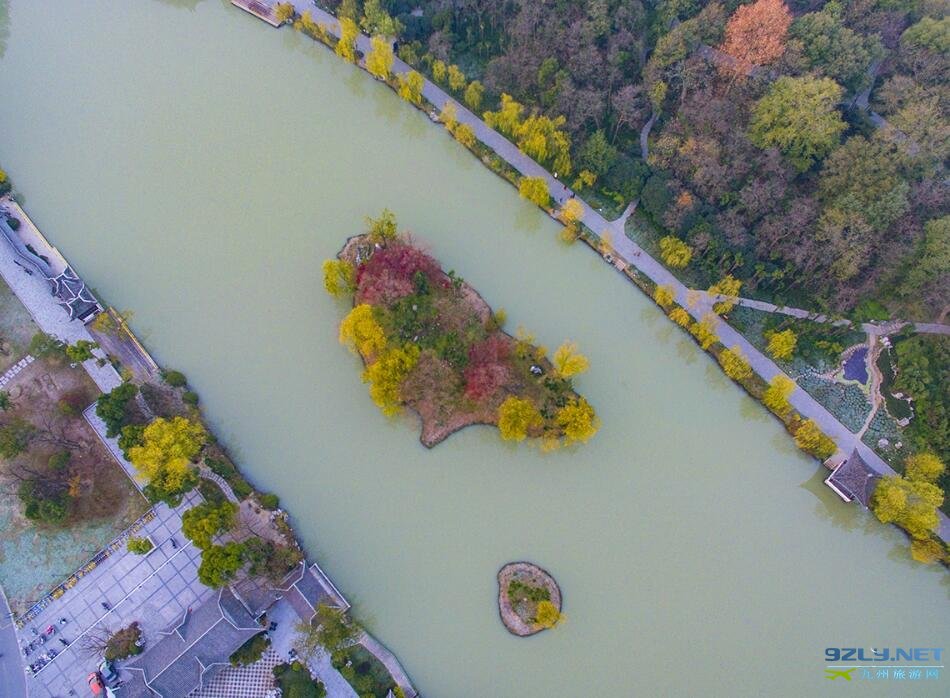 航拍：大雪时节扬州城里秋意浓