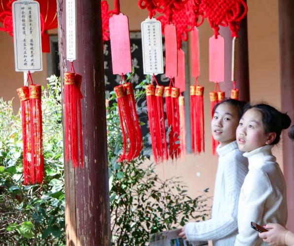 【浙江】绍兴：昨夜雨疏风骤，沈园梅花绽放依旧